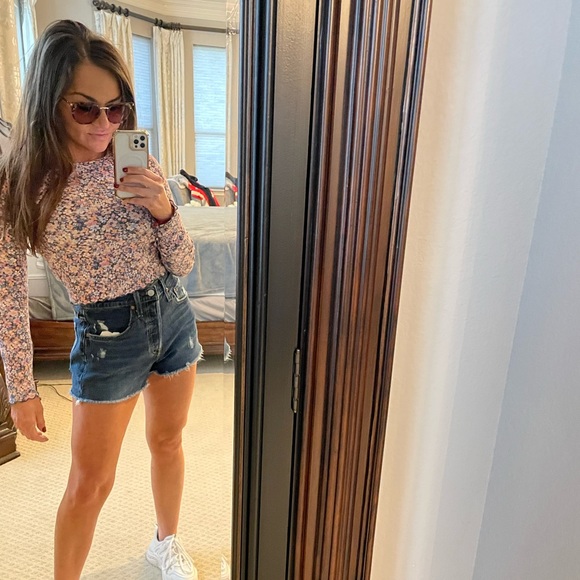 Levi’s 501 high rise shorts - Picture 5 of 6